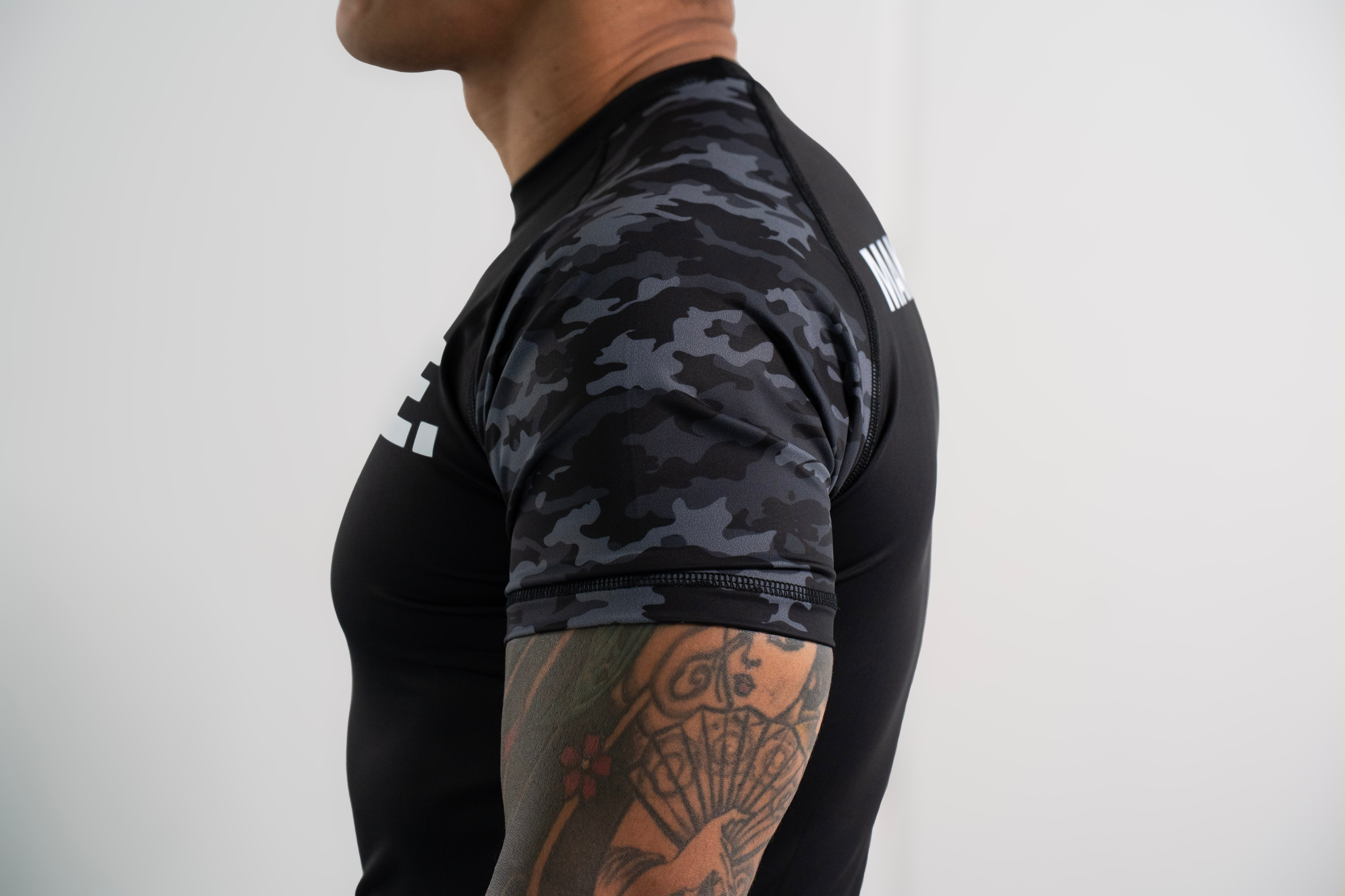 Men's Rash Guard Top — Black Camo